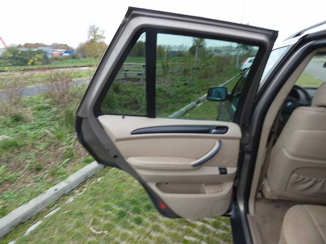 Bmw - 2004 - x5 - 4.4i high executive - personenauto - afbeelding 17 van  51