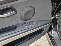 Bmw - 2005 - 3-serie - 318i dynamic exec. - 99-rz-pj - afbeelding 16 van  26