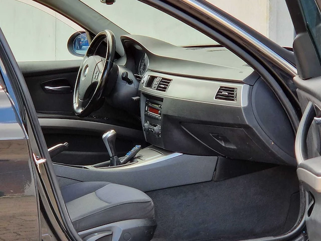 Bmw - 2005 - 3-serie - 318i dynamic exec. - 99-rz-pj - afbeelding 18 van  26