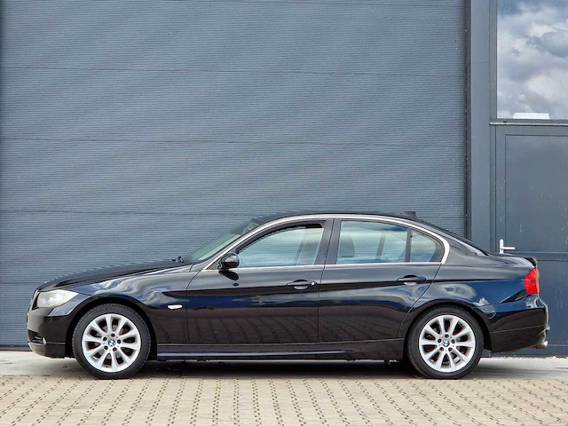 Bmw - 2005 - 3-serie - 318i dynamic exec. - 99-rz-pj - afbeelding 25 van  26