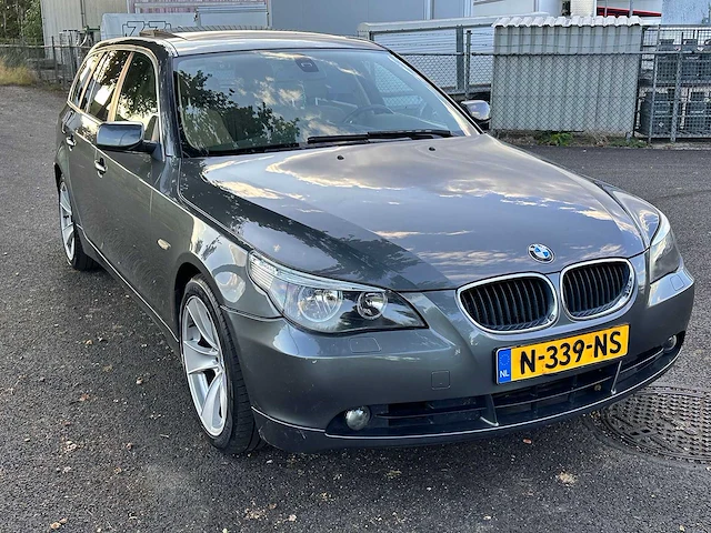 Bmw - 2006 - 5-serie touring - 520d - n-339-ns - afbeelding 3 van  18