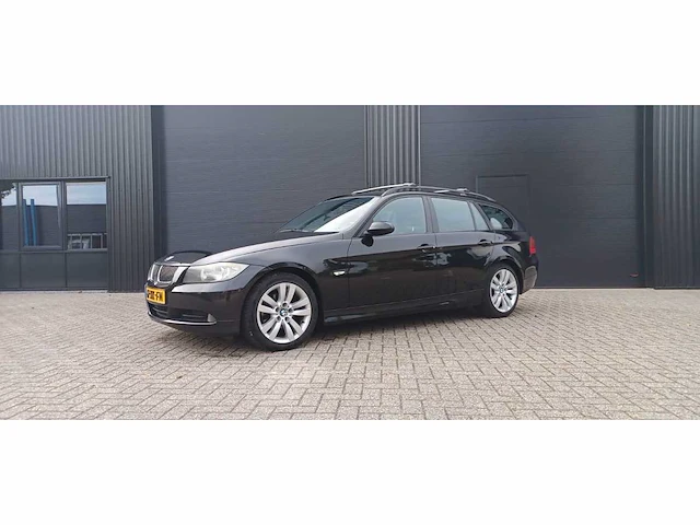Bmw - 2007 - 3-serie touring - 318d business line - 67-xk-fn - afbeelding 1 van  11