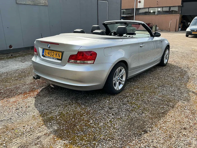 Bmw - 2009 - 1-serie cabrio - 118i - personenauto - afbeelding 6 van  10