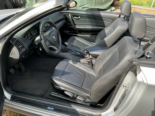 Bmw - 2009 - 1-serie cabrio - 118i - personenauto - afbeelding 10 van  10