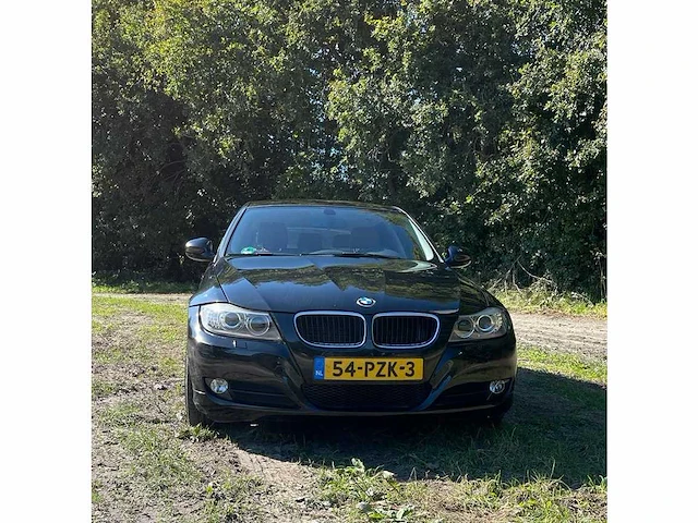 Bmw - 2011 - 3-serie touring - 318i corp.l.lux line - personenauto - afbeelding 11 van  17