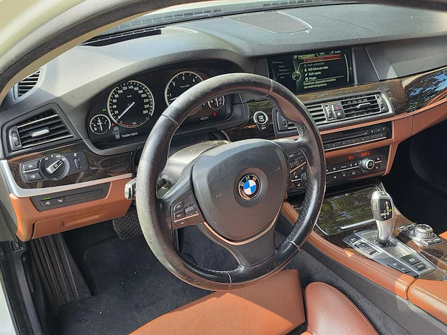 Bmw - 2012 - 5-serie touring - 530xd high executive - 6-xtg-78 - afbeelding 4 van  25