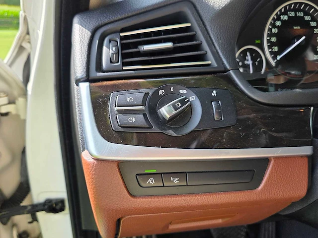 Bmw - 2012 - 5-serie touring - 530xd high executive - 6-xtg-78 - afbeelding 11 van  25