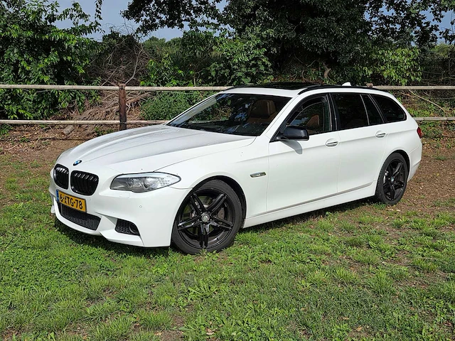Bmw - 2012 - 5-serie touring - 530xd high executive - 6-xtg-78 - afbeelding 1 van  25