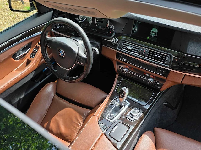 Bmw - 2012 - 5-serie touring - 530xd high executive - 6-xtg-78 - afbeelding 16 van  25