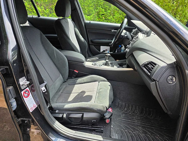 Bmw - 2014 - 1-serie - 116i executive - 8-tsn-12 - afbeelding 9 van  19