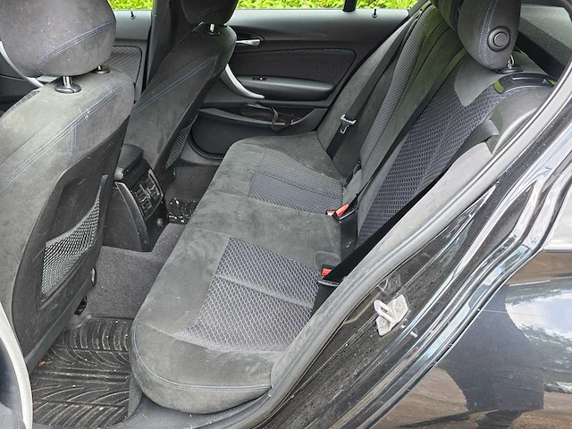 Bmw - 2014 - 1-serie - 116i executive - 8-tsn-12 - afbeelding 10 van  19