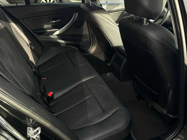 Bmw - 2014 - 3-serie touring - 316i lim. m sp. high - personenauto - afbeelding 8 van  38