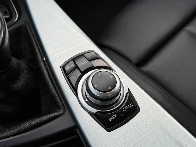 Bmw - 2014 - 3-serie touring - 316i lim. m sp. high - personenauto - afbeelding 15 van  38
