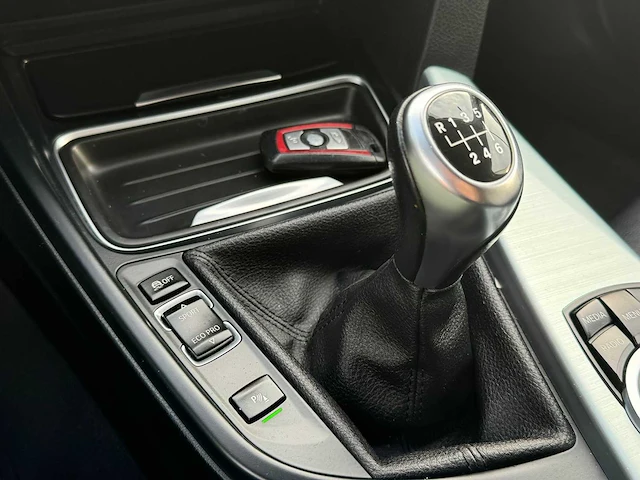 Bmw - 2014 - 3-serie touring - 316i lim. m sp. high - personenauto - afbeelding 16 van  38
