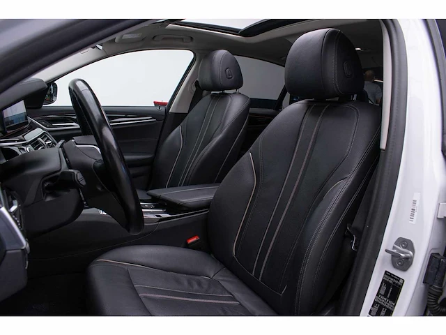 Bmw - 2019 - 5-serie - 540i xd high exe - n-257-gk - afbeelding 2 van  29