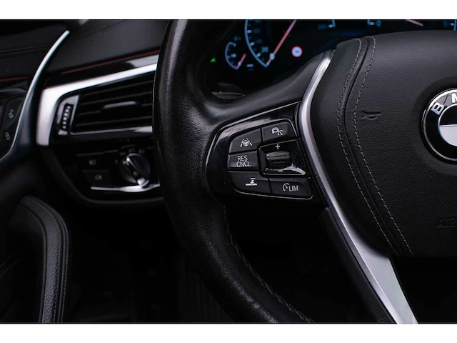 Bmw - 2019 - 5-serie - 540i xd high exe - n-257-gk - afbeelding 9 van  29