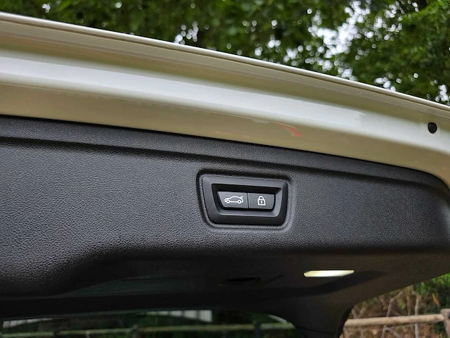 Bmw - 2020 - 3-serie - 320i high executive - k-543-dz - afbeelding 3 van  31