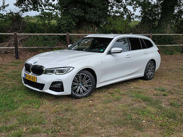 Bmw - 2020 - 3-serie - 320i high executive - k-543-dz - afbeelding 1 van  31