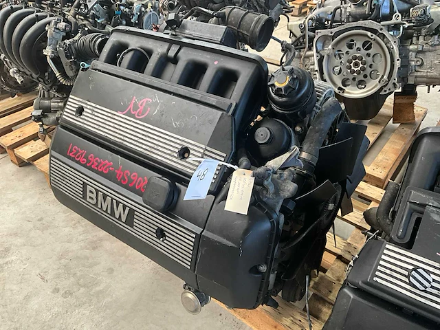 Bmw - 206s4 - car engine - afbeelding 3 van  5