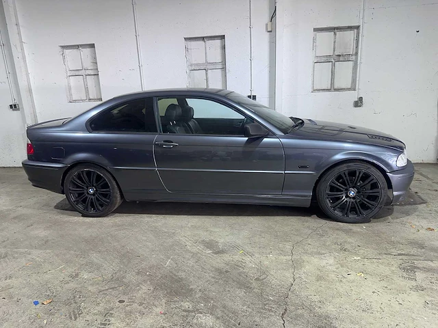 Bmw - 3-serie coupé - 320ci - 8-khg-67 - afbeelding 16 van  19