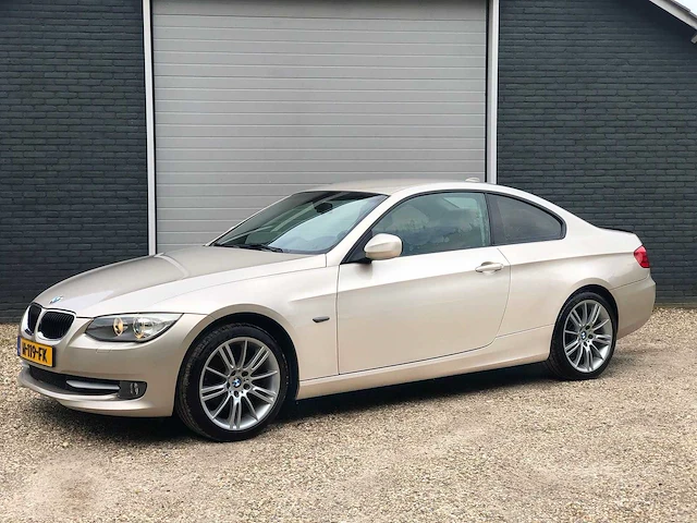 Bmw - 3-serie coupé - 320i corporate lease - n-119-fk - 2012 - afbeelding 1 van  12