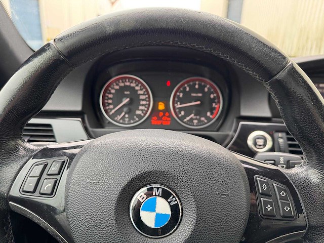Bmw - 3-serie coupé - 325xi high executive 4wd 1255 - afbeelding 9 van  9