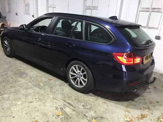 Bmw - 3-serie touring - 316i business - 3-xrl-15 - afbeelding 17 van  23