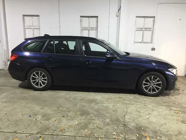 Bmw - 3-serie touring - 316i business - 3-xrl-15 - afbeelding 20 van  23