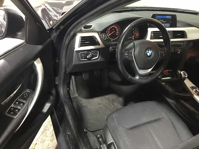 Bmw - 3-serie touring - 316i business - 3-xrl-15 - afbeelding 23 van  23