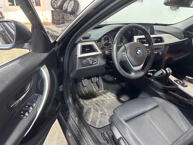Bmw - 3-serie touring - 316i executive - 2-tjt-55 - afbeelding 14 van  18