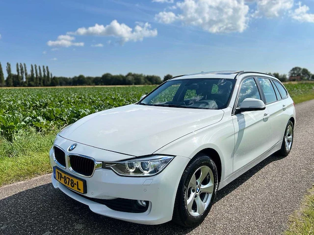 Bmw - 3-serie touring - 318d high executive - panorama dak - tp-878-l - 2014 - afbeelding 1 van  16