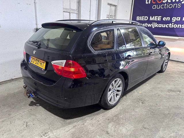 Bmw - 3-serie touring - 318i - 20-sx-ht - afbeelding 15 van  19