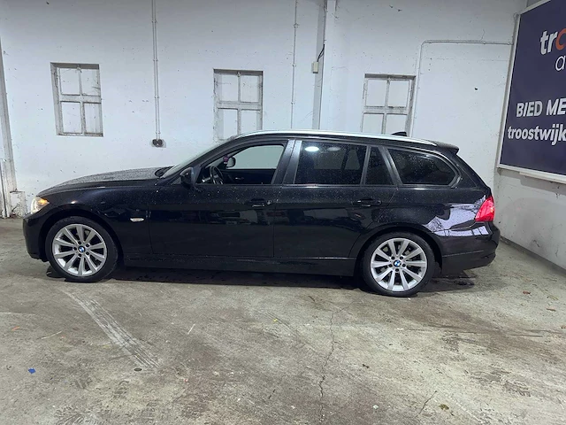 Bmw - 3-serie touring - 318i corp.l.bns line - 92-nvt-2 - afbeelding 12 van  22