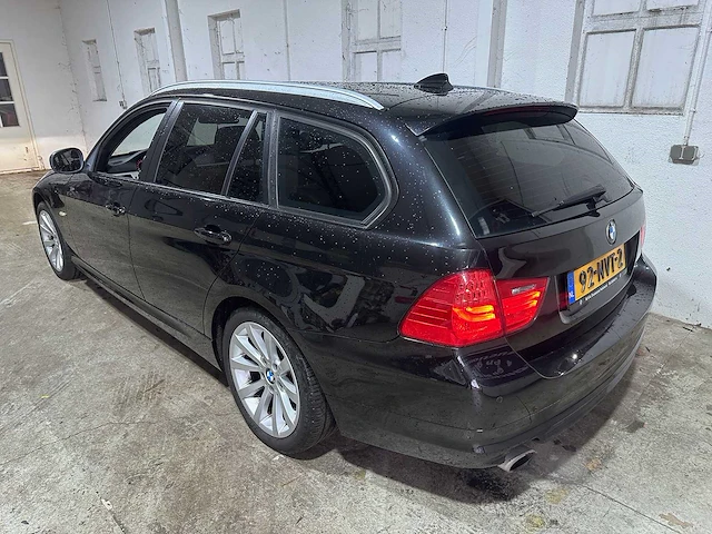 Bmw - 3-serie touring - 318i corp.l.bns line - 92-nvt-2 - afbeelding 16 van  22