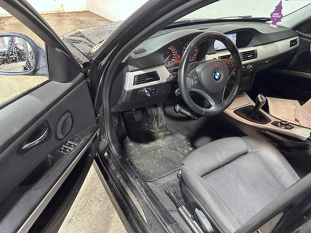 Bmw - 3-serie touring - 318i corp.l.bns line - 92-nvt-2 - afbeelding 22 van  22