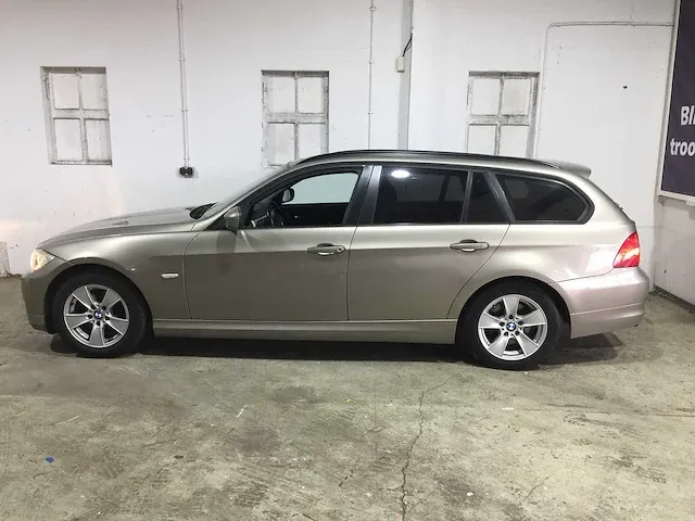 Bmw - 3-serie touring - 318i l-410-tk - afbeelding 12 van  23