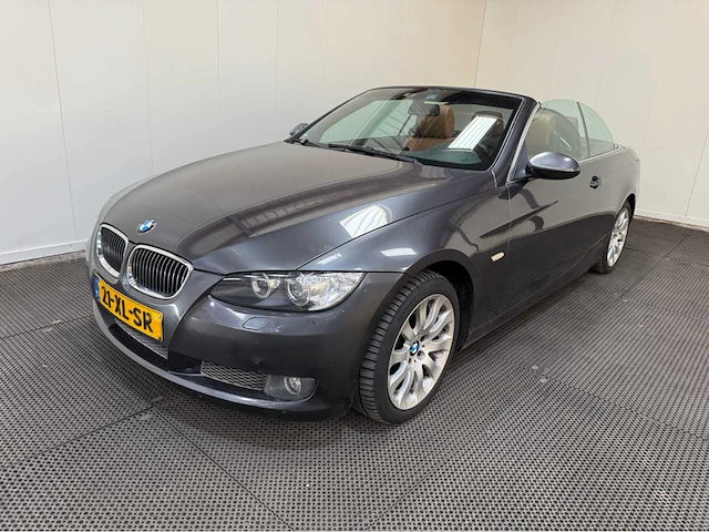 Bmw - 335i cabrio - personenauto - 2007 - afbeelding 1 van  36