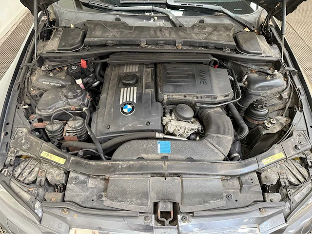 Bmw - 335i cabrio - personenauto - 2007 - afbeelding 24 van  36