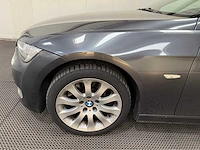 Bmw - 335i cabrio - personenauto - 2007 - afbeelding 26 van  36