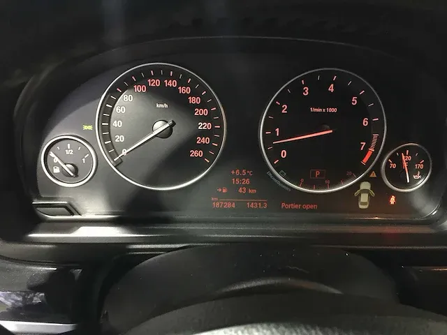 Bmw - 5-serie - 528i high executive - x-437-bx - afbeelding 3 van  29