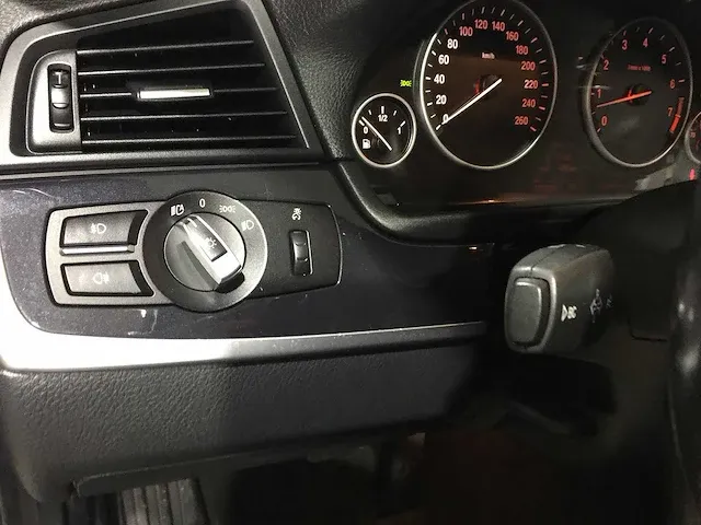 Bmw - 5-serie - 528i high executive - x-437-bx - afbeelding 5 van  29