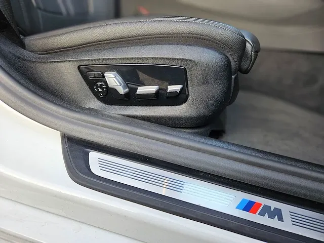 Bmw - 5-serie - 530d - fabrieksgarantie tot 28-04-2024 - afbeelding 22 van  38