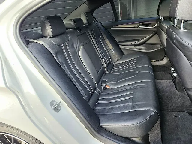 Bmw - 5-serie - 530d - fabrieksgarantie tot 28-04-2024 - afbeelding 28 van  38