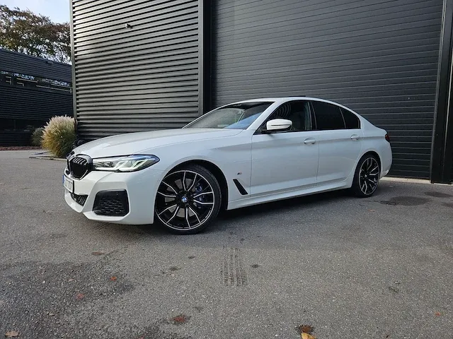 Bmw - 5-serie - 530d - fabrieksgarantie tot 28-04-2024 - afbeelding 23 van  38