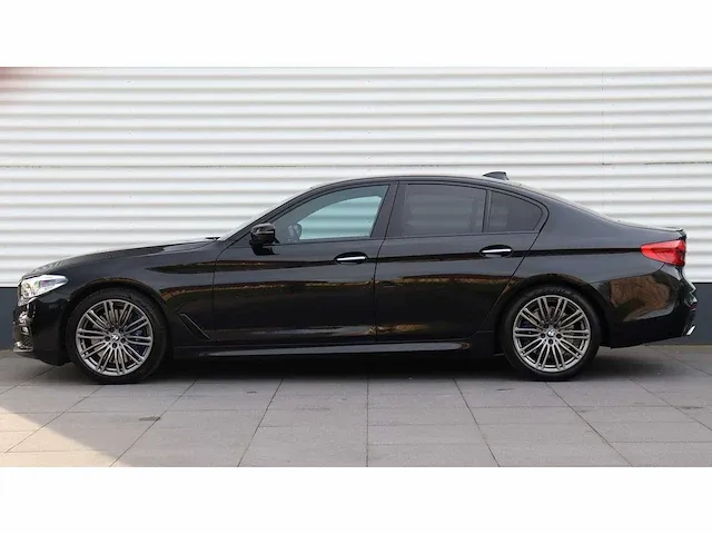 Bmw - 5-serie - 540i high exe - pg-351-v - 2017 - afbeelding 29 van  32