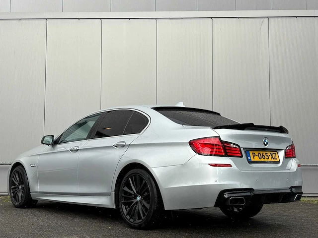 Bmw - 5-serie - 550i executive - p-065-xz - 2010 - afbeelding 12 van  20