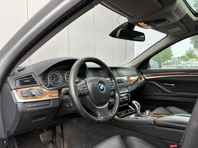 Bmw - 5-serie - 550i executive - p-065-xz - 2010 - afbeelding 20 van  20