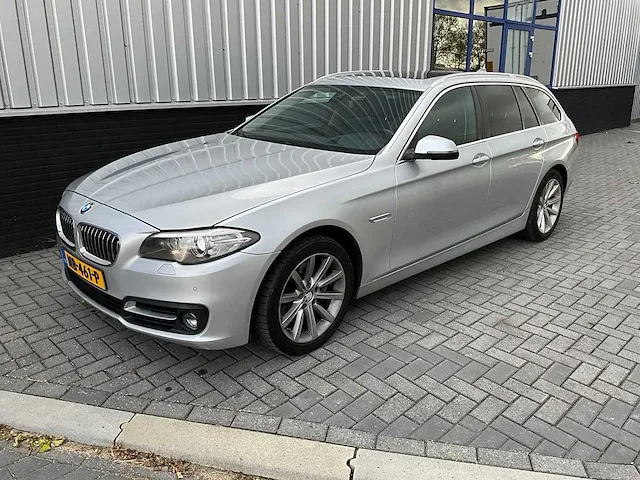 Bmw - 5-serie touring - 520d m sport he. - afbeelding 1 van  34