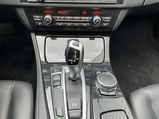 Bmw - 5-serie touring - 520d m sport he. - afbeelding 32 van  34