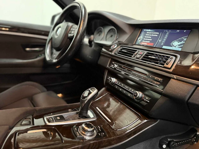 Bmw - 5-serie touring - 520i - personenauto - 2013 - afbeelding 5 van  34